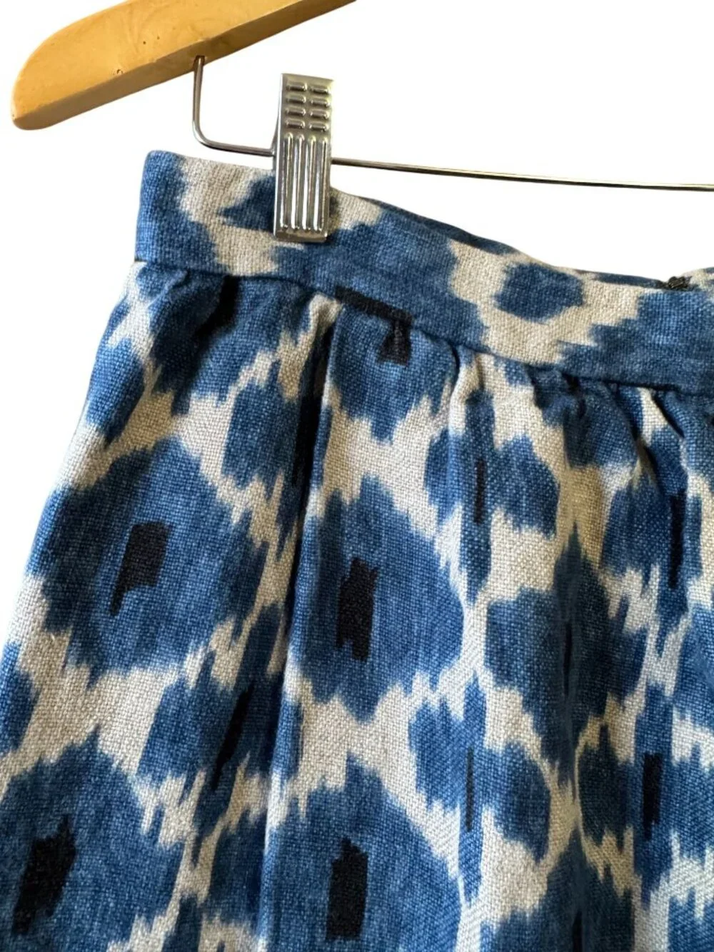 Michael Kors Blue & Ivory Ikat Print Skirt - 6 Linen Back Zipper Design